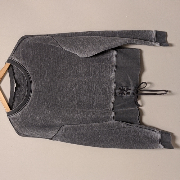 American Eagle Outfitters Tops - American Eagle Sweatshirt